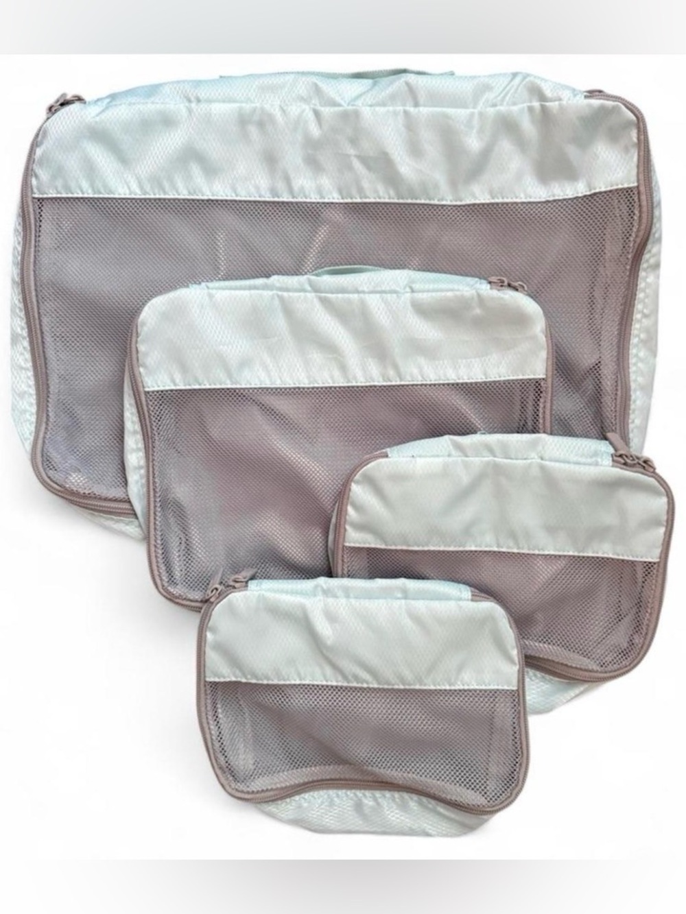 TARGET set of 4 mint green & gray packing cubes. Like new condition.